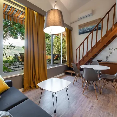 Adriatic Apartment *