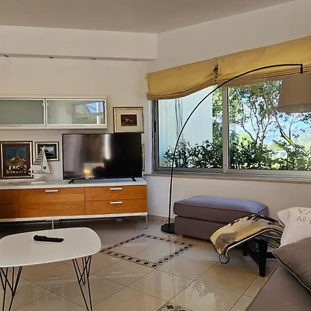 Adriatic Apartment *