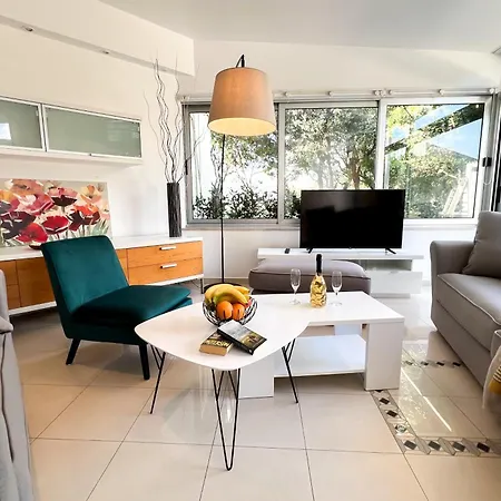 Adriatic Apartment *