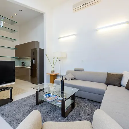 Adriatic Apartamento *